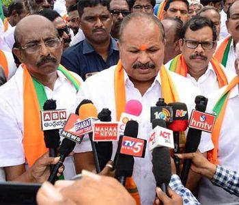 Kanna Lakshmi Narayana fires on YSR Congress Government