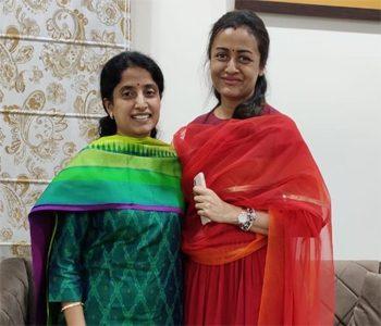 Mahesh Babu Wife Namrata meet YS Jagan Wife Bharathi