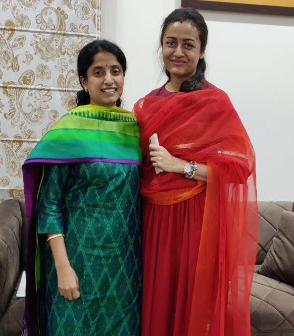 Mahesh Babu Wife Namrata meet YS Jagan Wife Bharathi