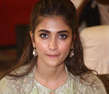 Luck Shying Away from Pooja Hegde