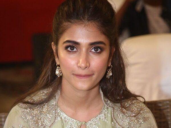Luck Shying Away from Pooja Hegde