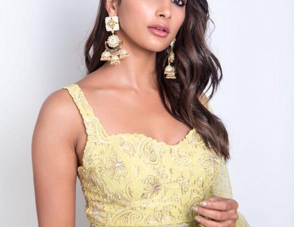 Pooja Hegde - Gorgeous