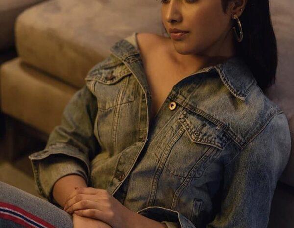 Nani's Actress Priyanka Arul Mohan Trying Hard for Attention