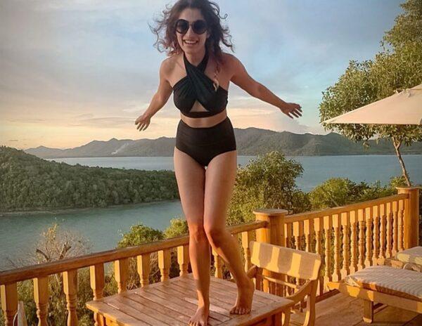Raai Laxmi, 32-Year Old Showing Age in Bikini