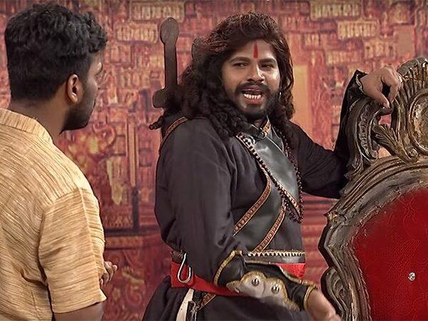 Jabardasth Popular Comedian Keeping Controversies Alive