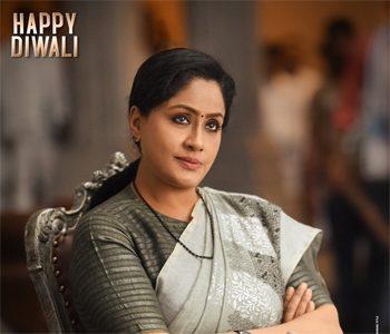 Vijayashanti - Sarileru Neekevvaru