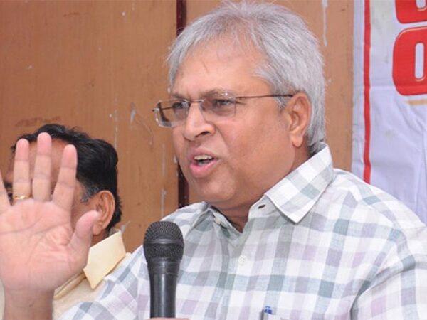 Vundavalli Aruna Kumar Senses TDP Comeback in Local Elections