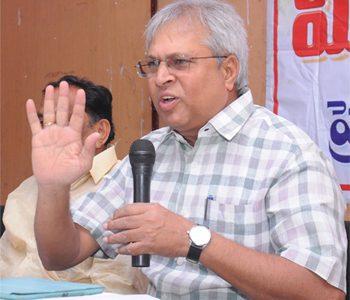 Vundavalli Aruna Kumar Senses TDP Comeback in Local Elections