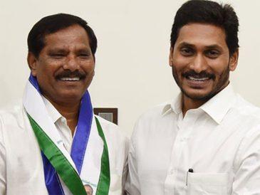 jupudi-prabhakar-akula-satyanarayana-joined-ysr congress party