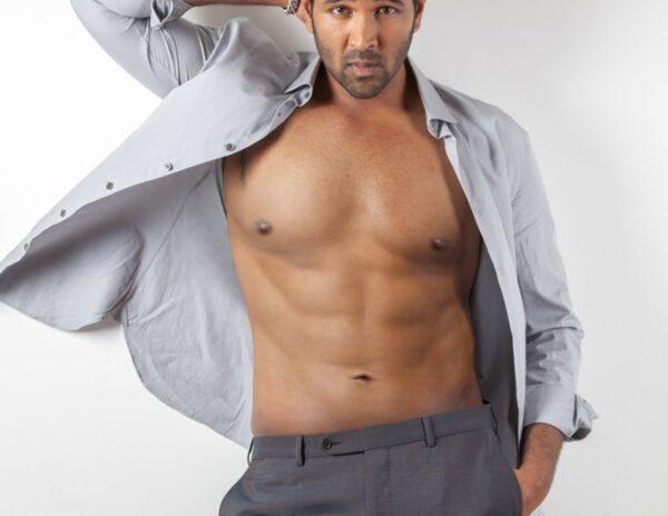 Manchu Vishnu Goes Shirtless!