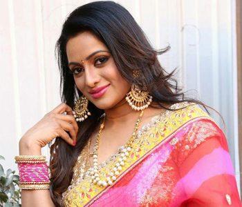 Mass Anchor Udaya Bhanu Back, But Not an Easy Ride