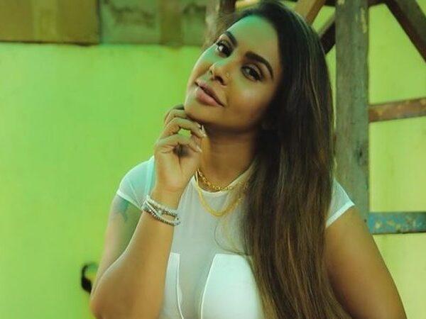 Sri Reddy into politics