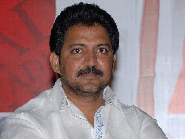 Vallabhaneni Vamsi ready join ysrcp