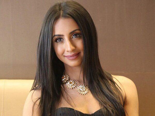 Actress-Sanjjanaa-Galrani-Responds-on-Beer-Bottle-Issue