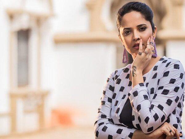 Anasuya Strong Message to Cyber Bullies