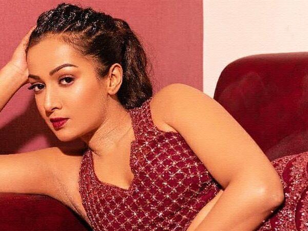Catherine Tresa to Nandamuri balakrishna