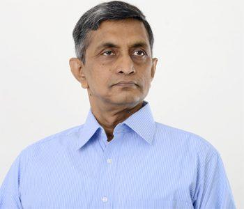 Jayaprakash Narayana's Car Met with An Accident