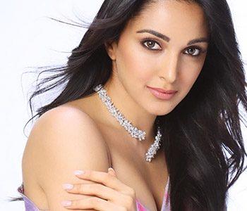 How Can Kiara Look Like This in Sari!