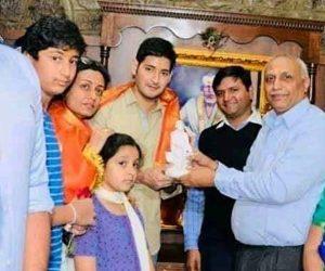 Mahesh Babu Family Took Shiridi Sai Baba Blessings