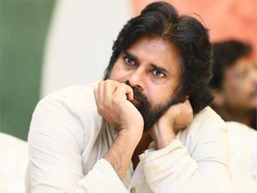 Pawan Kalyan maintains-silence on Pink telugu remake