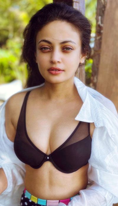 Sneha Ullal Latest Stills