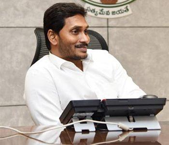 Amaravati Farmers obstruct ys jagan convoy