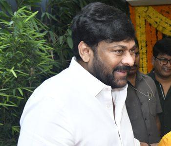 Chiranjeevi meets sailajanath reddy