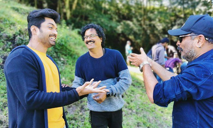 Added Non-Veg to Director Satish Vegesna's Veg Meals - Kalyan Ram