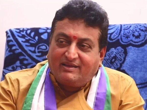 Farmers-Should-Be-in-Mud-Pools-and-Eat-Something-They-Get---Comedian-Prudhvi-Raj