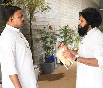 JD-LakshmiNarayana-Pawan Kalyan--JanaSena-Party