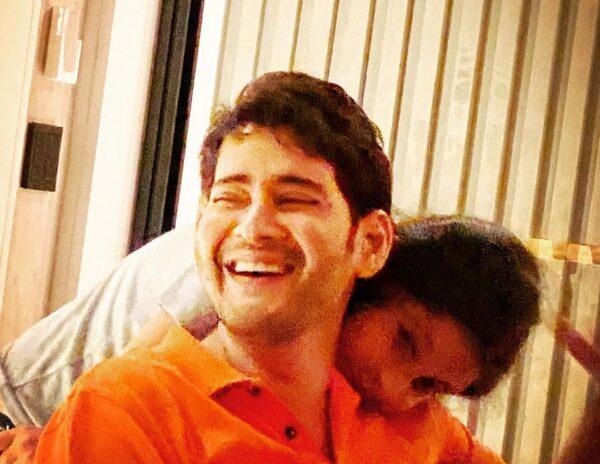 Mahesh-Babu-Is-The-Happiest,-Now!