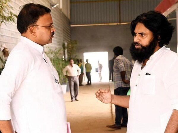 Massive-Blow-to-Janasena-JD-Lakshminarayana-Resigns