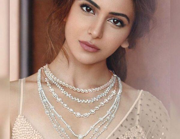 Rakul's-Bewitching-Ethnic-Looks