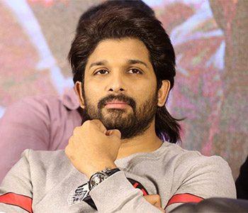 Stylish-Star-Allu-Arjun-Makes-The-Long--Wait-Count