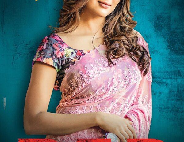pic-talk-family-girl-amrutha-aiyer-for-red-hot-thriller
