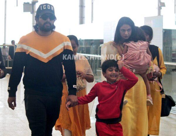 Allu-Arjun-Keeps-His-Promise-To-Vijay-Deverakonda