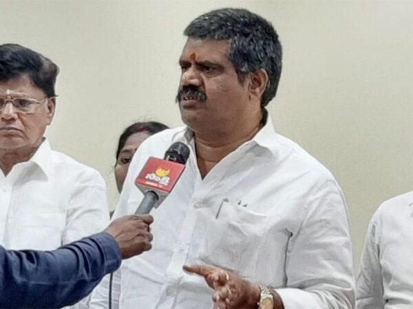 Avanti Srinivas fires on chandrababu naidu