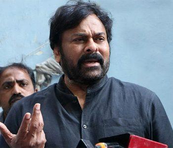 Chiranjeevi fans - fires on amaravati farmers-