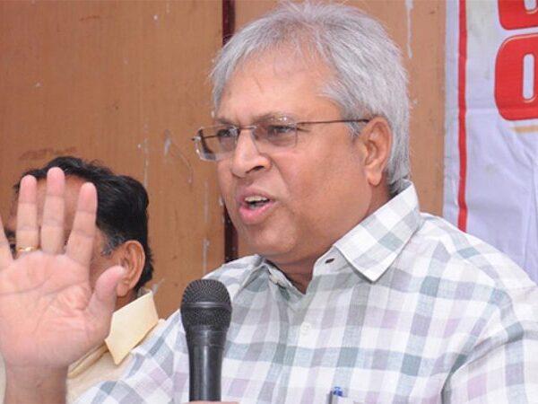 Vundavalli Aruna Kumar advices to ys jagan