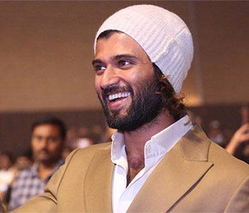 Will-Vijay-Deverakonda-Pass-On-His-Midas--Touch-To-The-Girls