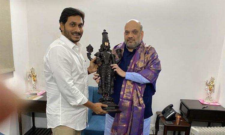 YS Jagan - Amit Shah