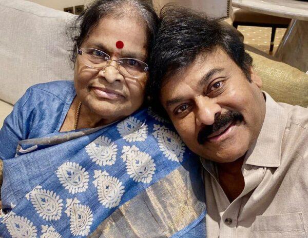Chiranjeevi's-First-Insta,-Heart-Winning