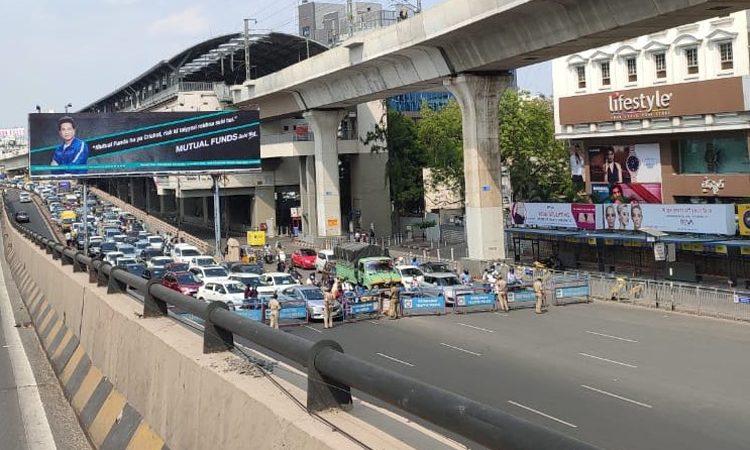 Curfew in Telangana - criminal cases on violators