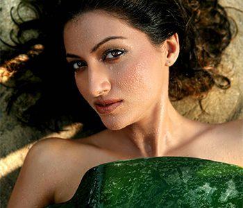 Suddenly-Hugs-&-Kisses-Became-Weapons-Hamsa-Nandini