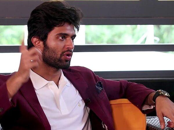 Vijay-Deverakonda-Imposter-Fooling-Young-Girls