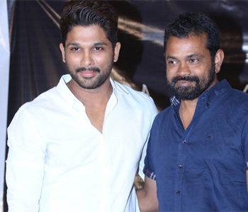 Allu Arjun Trying to Motivate Sukumar