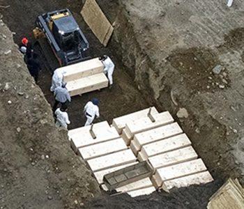 Gruesome-Aerial-Photos-of--Mass-Burials-in-New-York