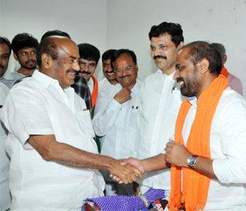 JC Diwakar Reddy Meets BJP spokes person satya kumar