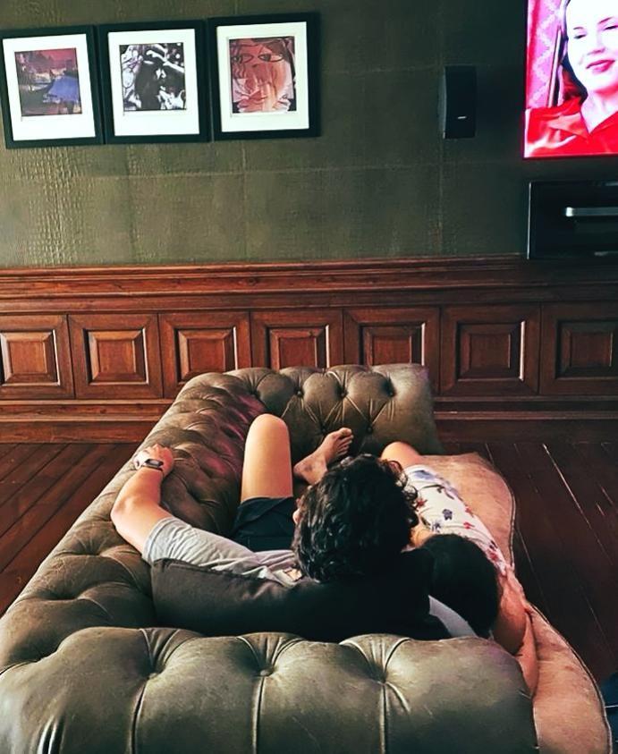 Pic Talk: Superstar Mahesh Babu  Chilling Out with Doting Daughter Sitara Watching This Movie