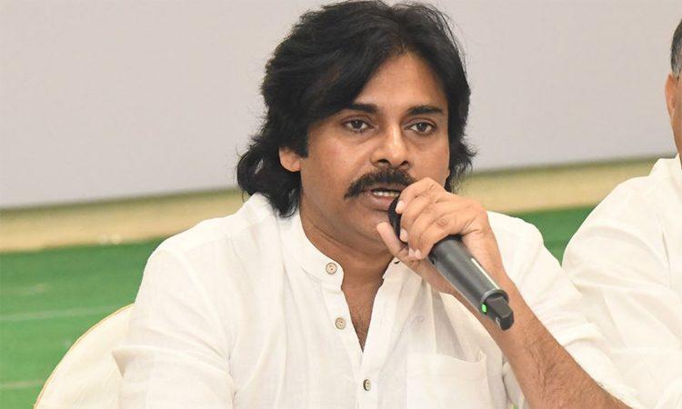 Pawan Kalyan Starts Political Talk After A Break